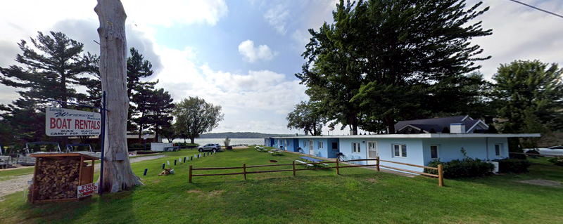 Neils Modern Cottages (Neils Resort) - Waterside Resort And Boat Rental (newer photo)